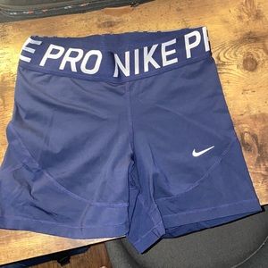 Nike pro shorts 5”